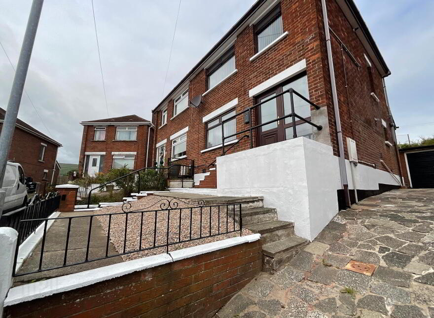 19 Springvale Park, Belfast, BT14 8DD