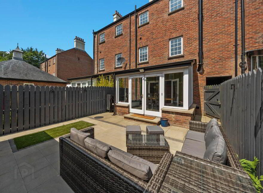 9 Manor Farm Crescent, Donaghadee, BT21 0FE