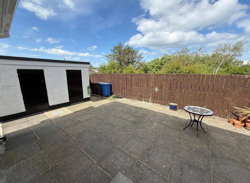 9 Ballaghmore Avenue, Portballintrae, Bushmills, BT57 8RX
