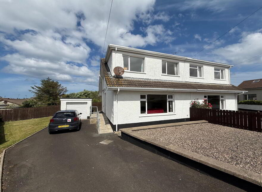9 Ballaghmore Avenue, Portballintrae, Bushmills, BT57 8RX