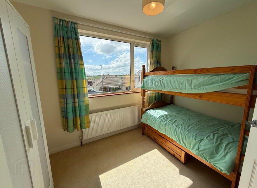 9 Ballaghmore Avenue, Portballintrae, Bushmills, BT57 8RX