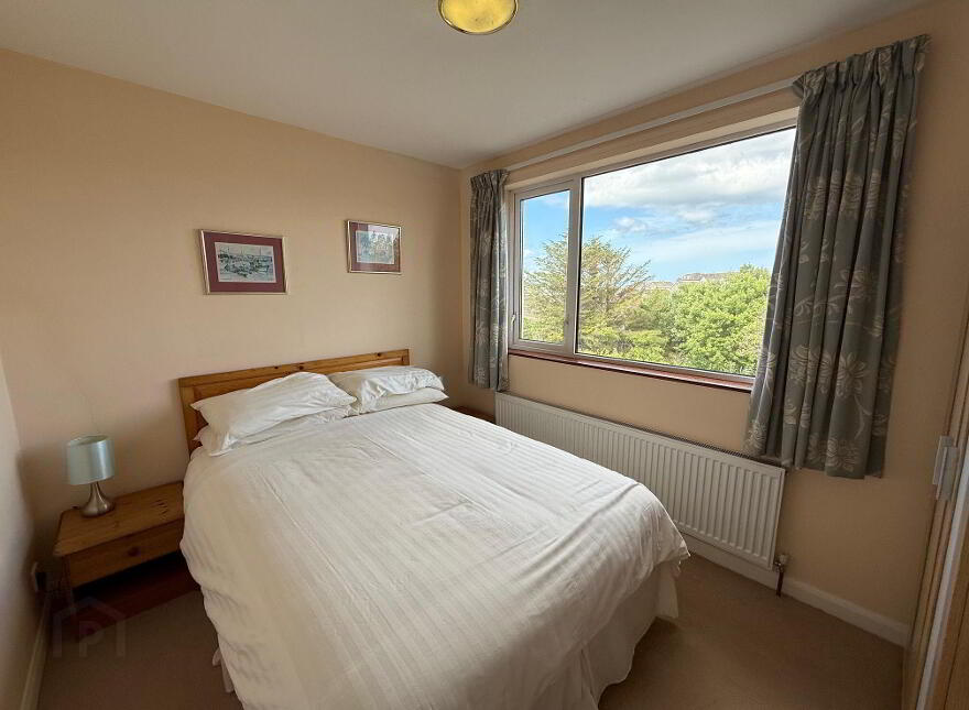 9 Ballaghmore Avenue, Portballintrae, Bushmills, BT57 8RX