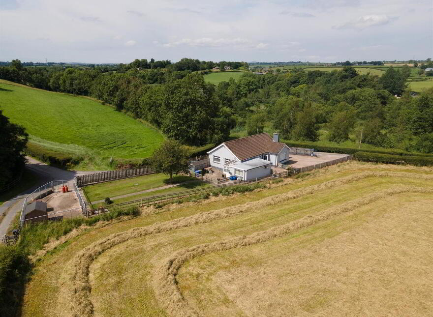 132 Old Ballynahinch Road, Lisburn, BT27 6TH
