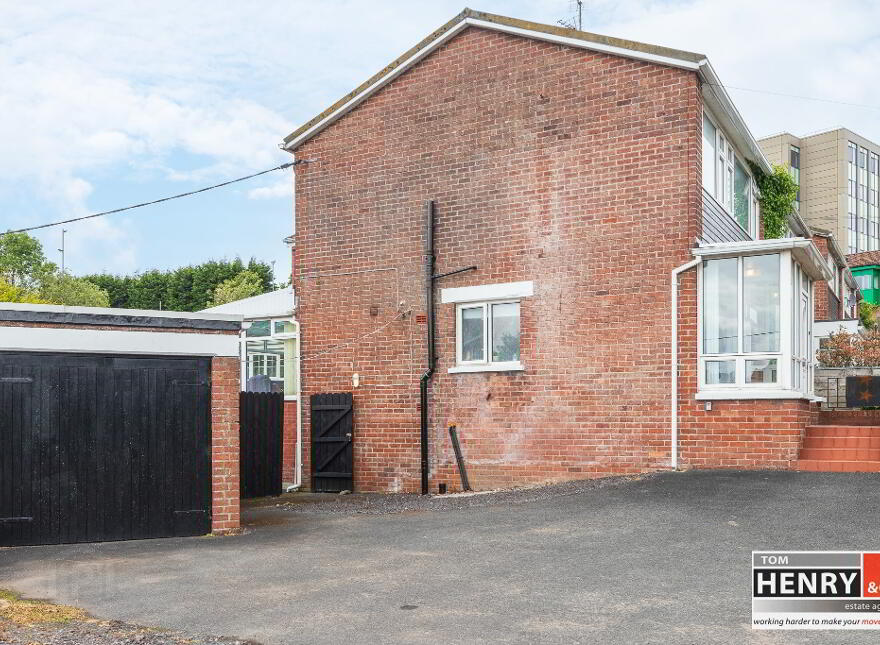 4 Oakland Avenue, Quarry Lane, Dungannon, BT70 1AG