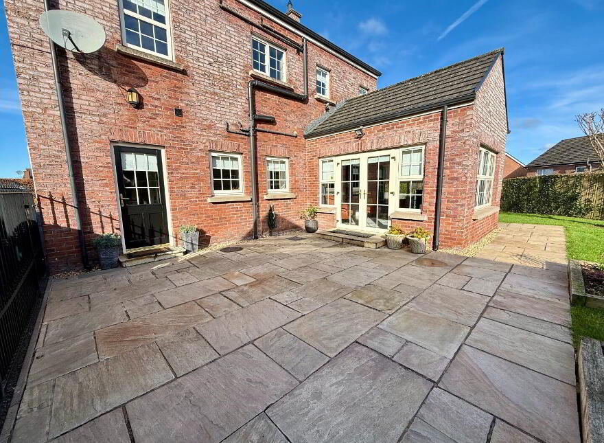 5 Limestone Square, Armagh, BT60 3AU