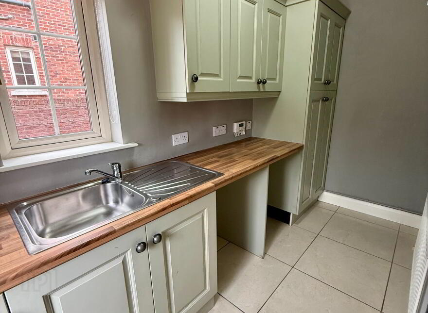 5 Limestone Square, Armagh, BT60 3AU