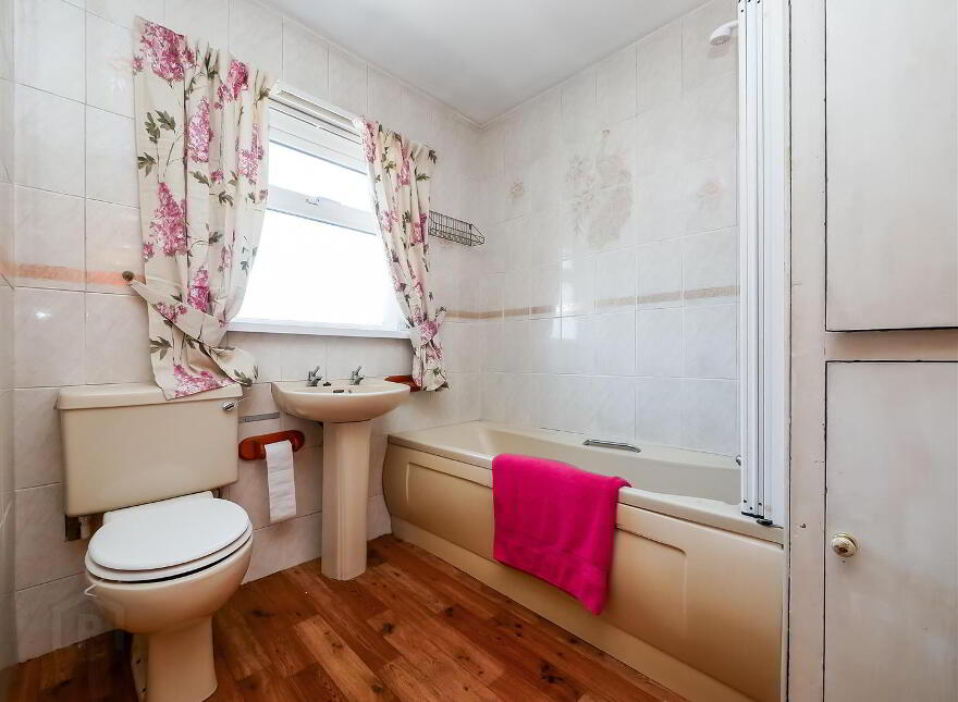 42 Cleveley Park, Newton Park, Belfast, BT8 6NB