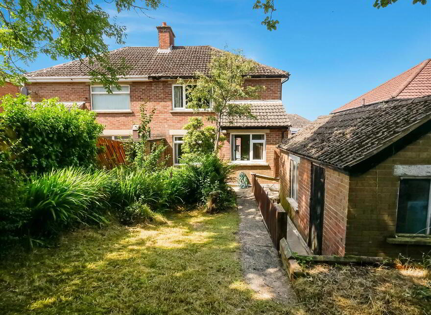 42 Cleveley Park, Newton Park, Belfast, BT8 6NB