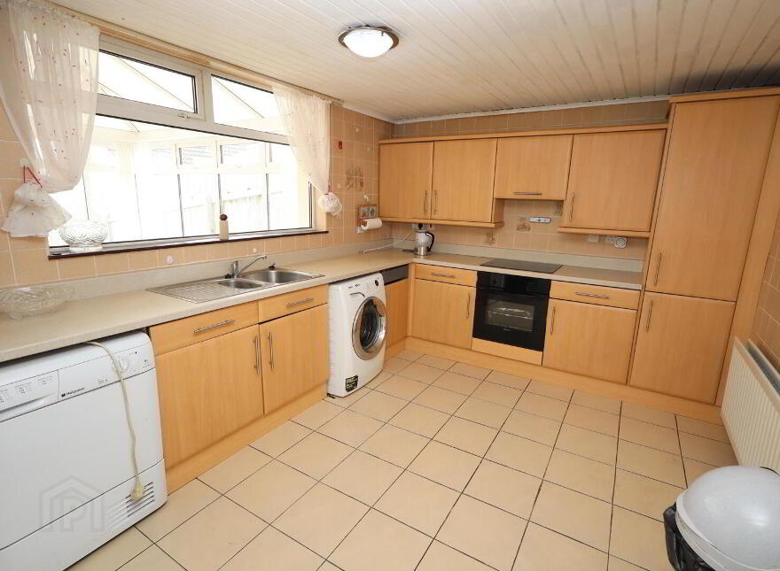 10 Tulleevin Drive, Newtownabbey, BT36 6BN