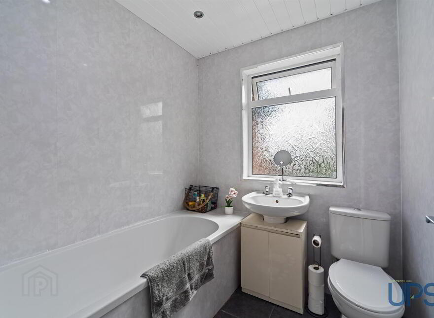 59 Brooklands Grange, Dunmurry, Belfast, BT17 0SA