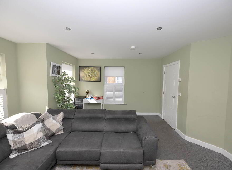 14 Atherton Square, Lurgan, BT66 8FJ