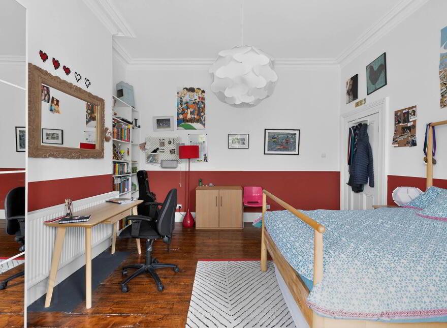 21 Wellington Park, Belfast, BT9 6DL