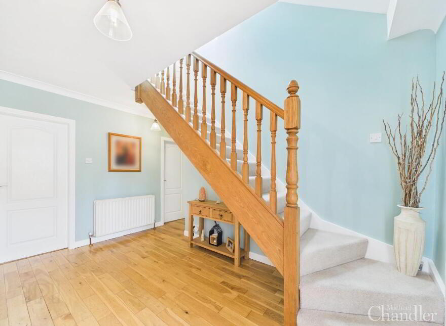 18 Brerton Crescent, Belfast, BT8 6QD