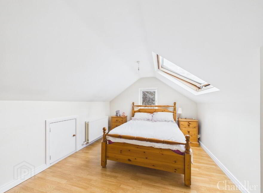 18 Brerton Crescent, Belfast, BT8 6QD