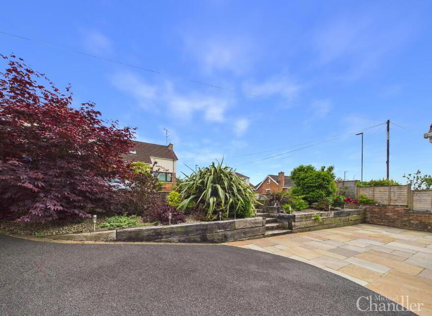 18 Brerton Crescent, Belfast, BT8 6QD
