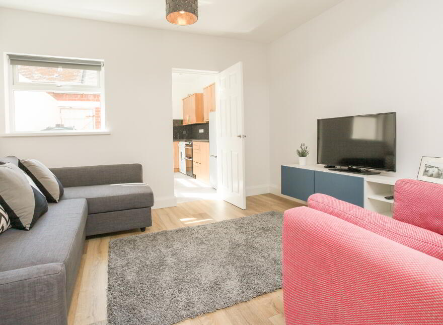 44 Runnymede Parade, Belfast, BT12 6NF