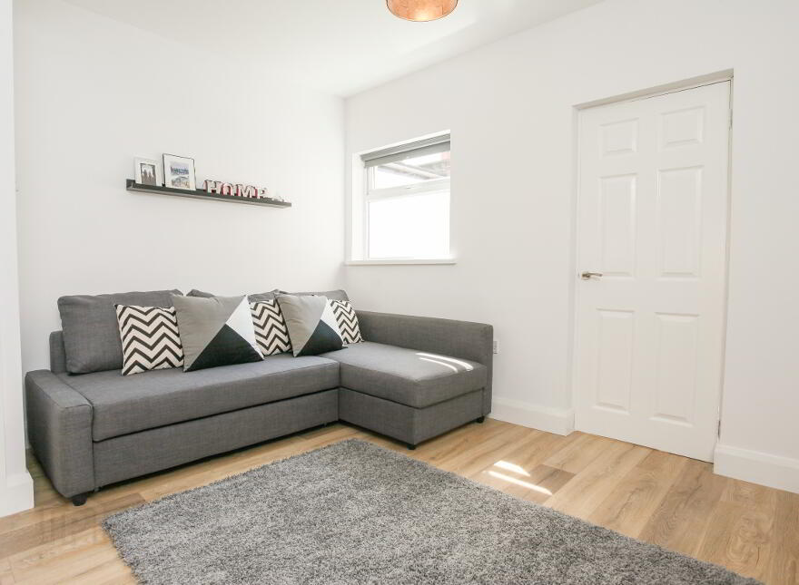 44 Runnymede Parade, Belfast, BT12 6NF