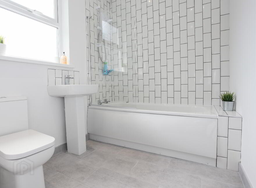 44 Runnymede Parade, Belfast, BT12 6NF
