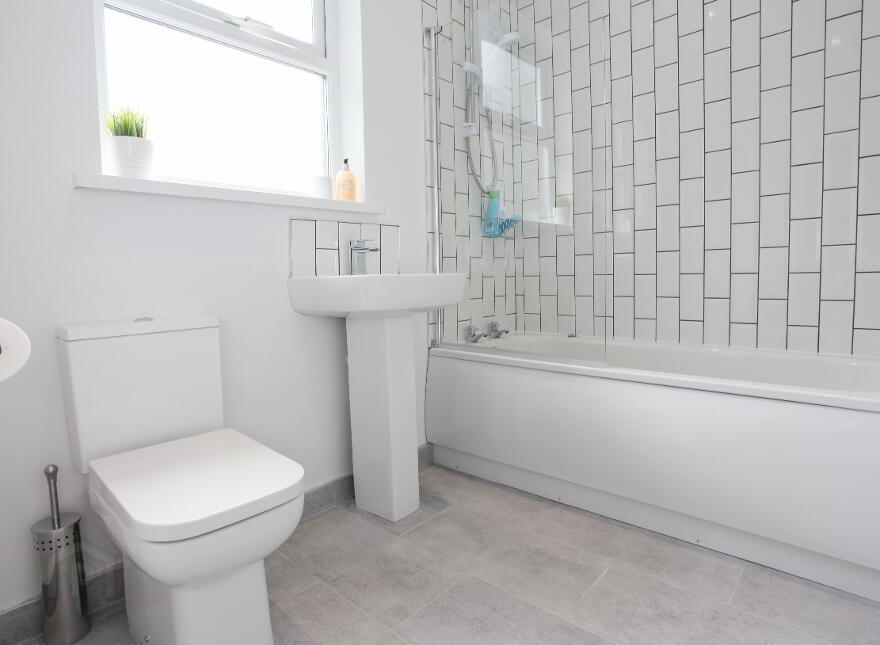 44 Runnymede Parade, Belfast, BT12 6NF