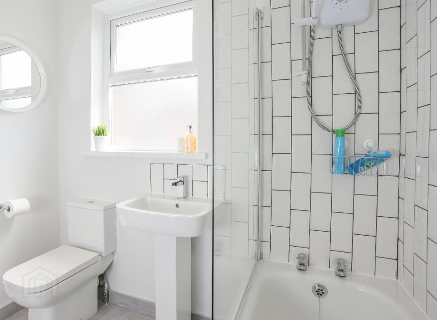 44 Runnymede Parade, Belfast, BT12 6NF