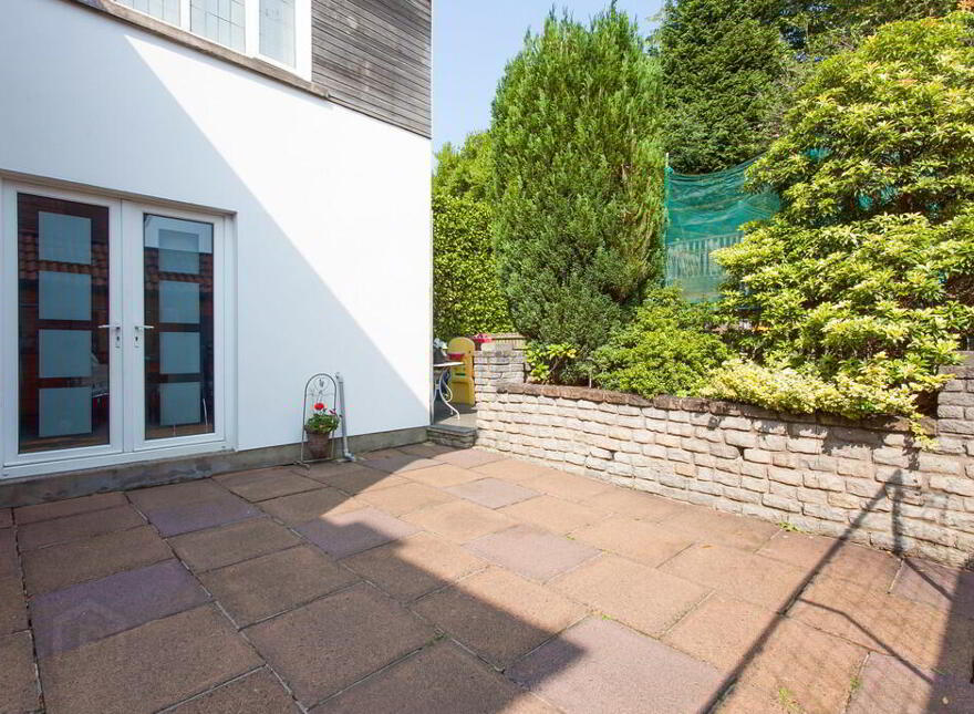 107 Old Holywood Road, Belfast, BT4 2HL