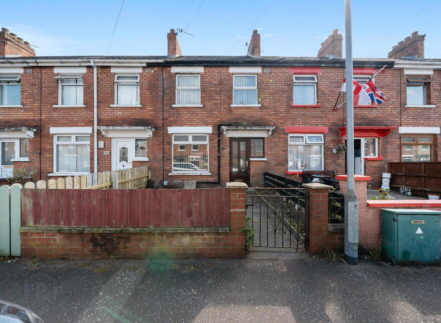 38 Sandbrook Park, Belfast, BT4 1NL