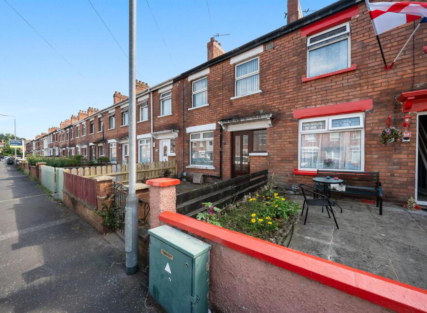 38 Sandbrook Park, Belfast, BT4 1NL