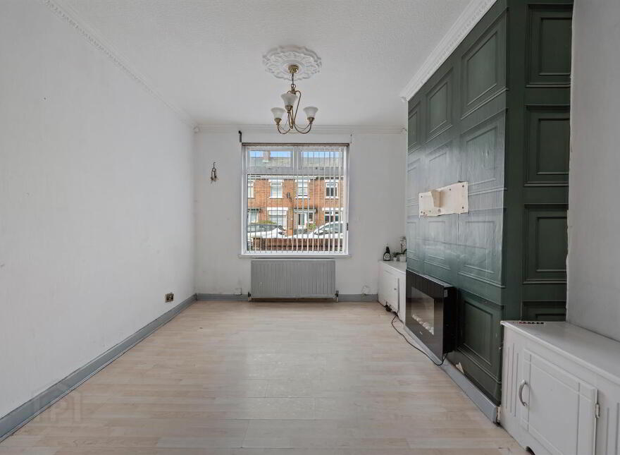 38 Sandbrook Park, Belfast, BT4 1NL