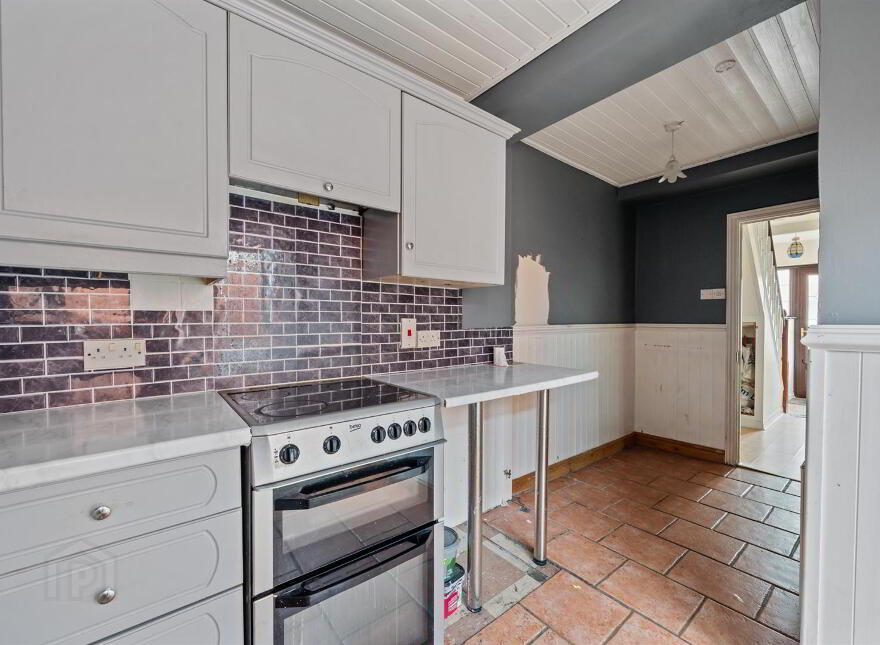 38 Sandbrook Park, Belfast, BT4 1NL