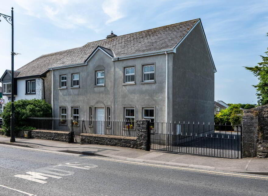 Bowgate Street, Ballinrobe, F31E673