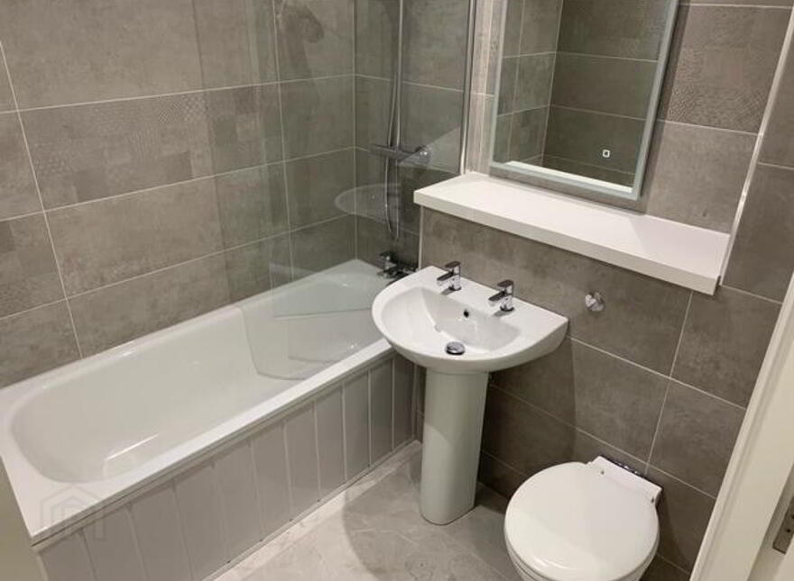 510 College Court Central, Belfast, BT1 6BZ