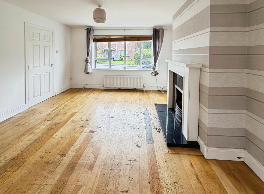 2 Rosewood Glen, Lisburn, BT28 2FH