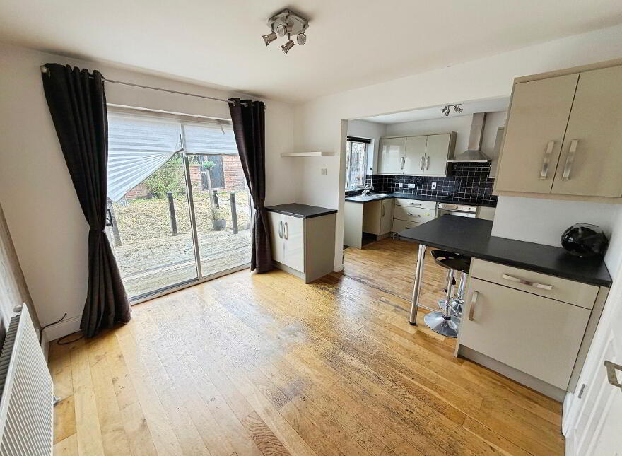 2 Rosewood Glen, Lisburn, BT28 2FH