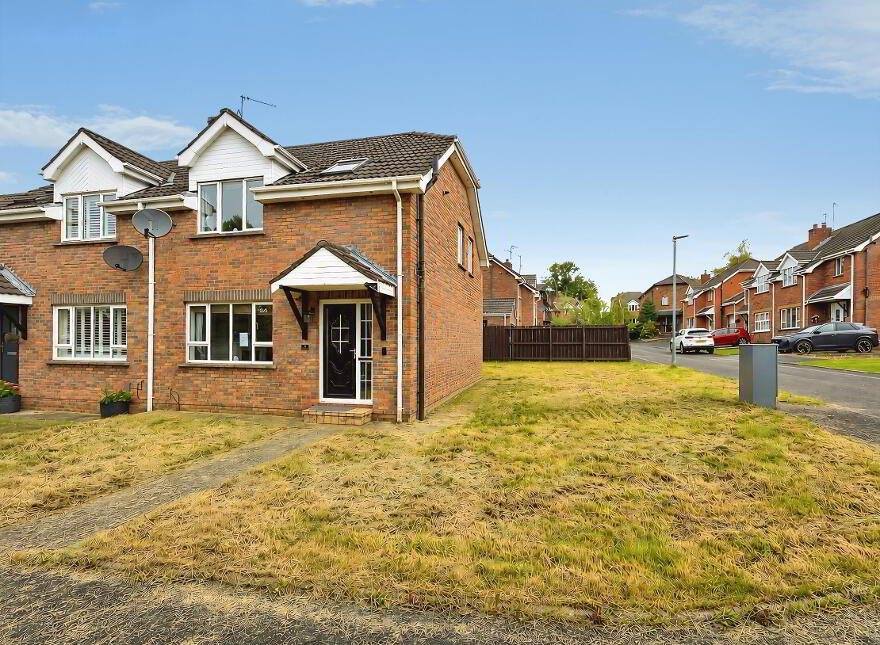 2 Rosewood Glen, Lisburn, BT28 2FH