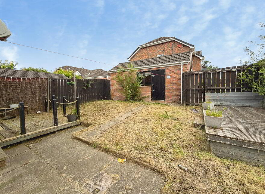 2 Rosewood Glen, Lisburn, BT28 2FH