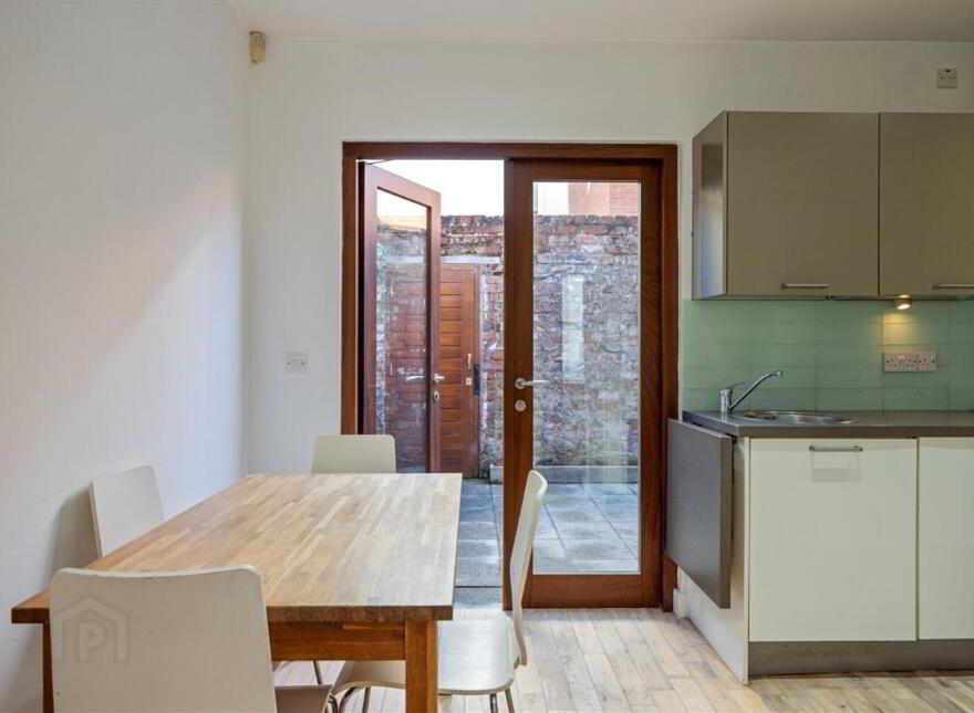 23 Hugh Street, Lisburn Road, Belfast, BT9 7HH