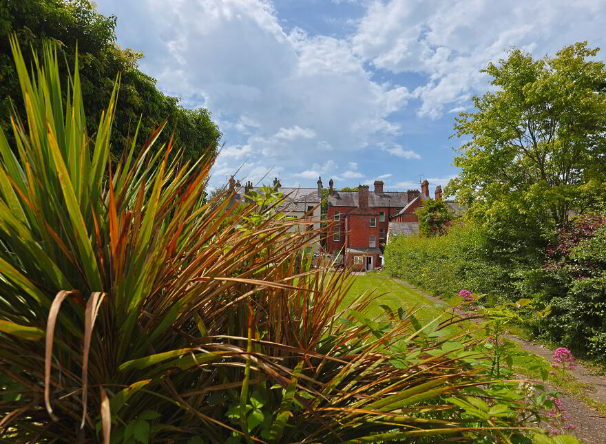 6 Hartford Place, Armagh, BT61 9BJ