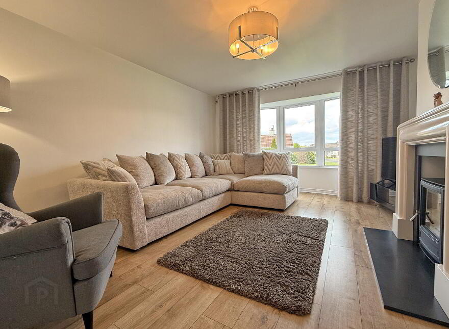 17 Castle View Park, Portrush, BT56 8AS