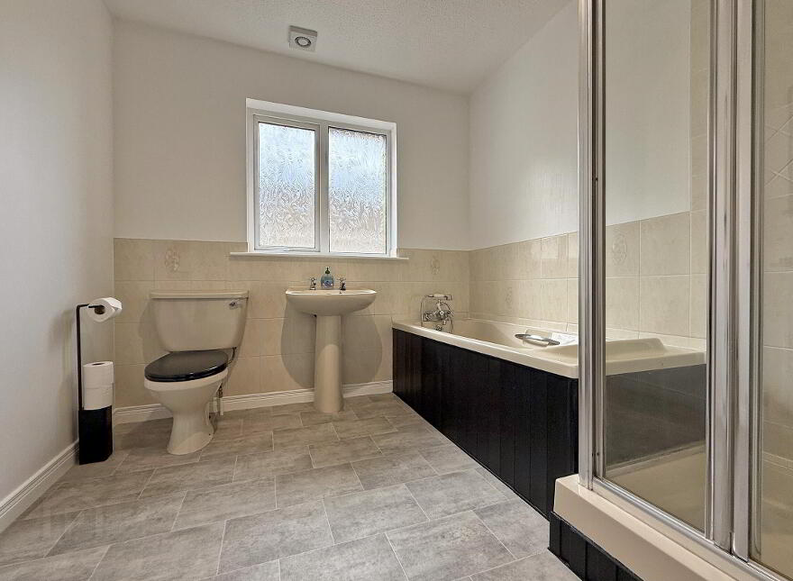 17 Castle View Park, Portrush, BT56 8AS