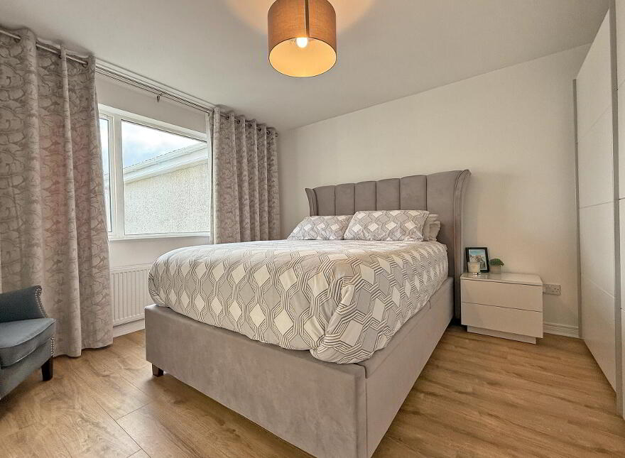 17 Castle View Park, Portrush, BT56 8AS