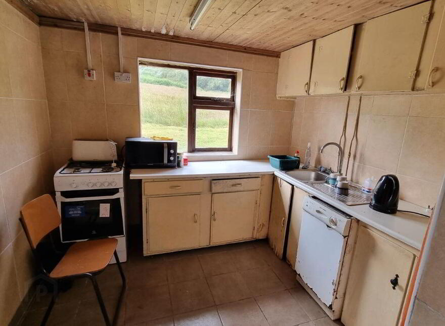 Ballyferriter Village, Dingle, V92NY1X