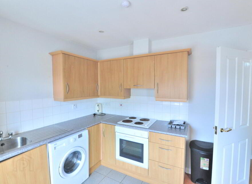1, 2b Grand Parade, Belfast, BT5 5HH