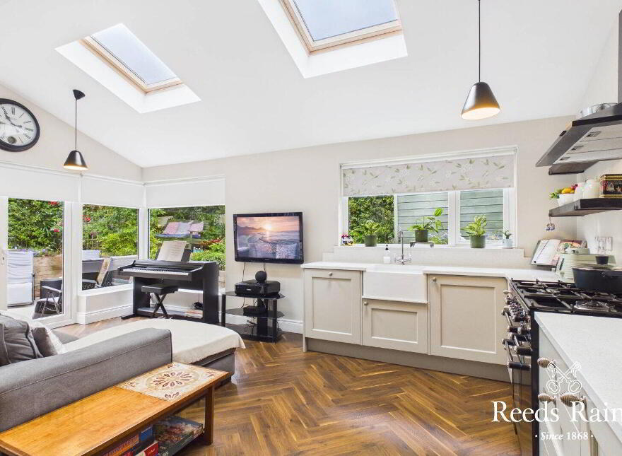 6 Massey Avenue, Belfast, BT4 2JS