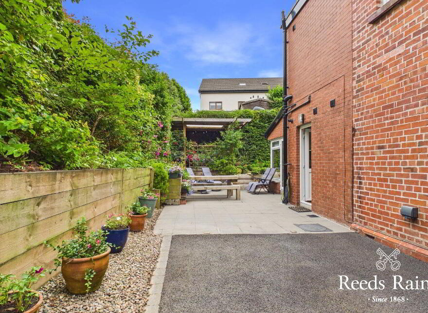 6 Massey Avenue, Belfast, BT4 2JS