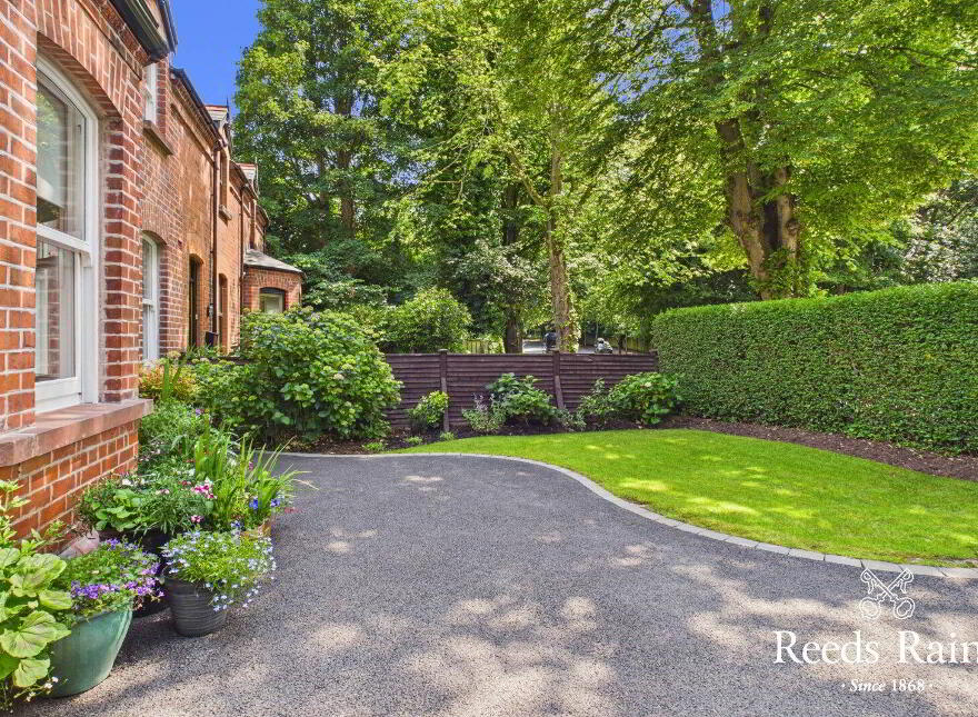 6 Massey Avenue, Belfast, BT4 2JS