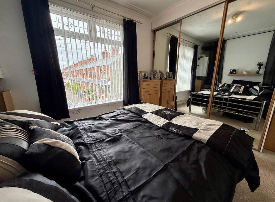 38 Willowholme Drive, Belfast, BT6 8PB