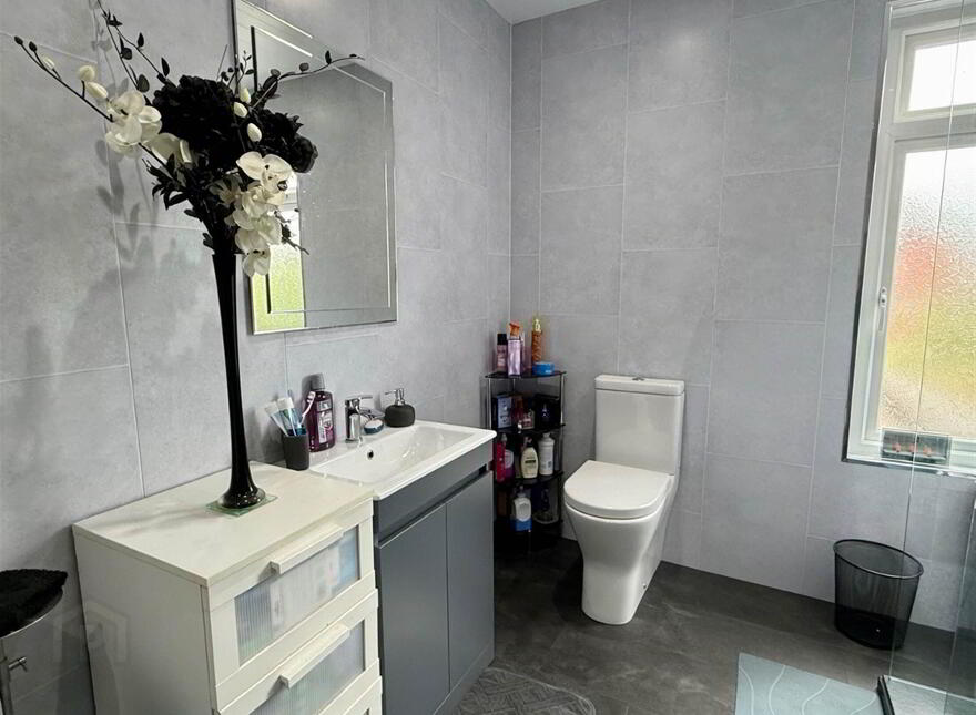 38 Willowholme Drive, Belfast, BT6 8PB