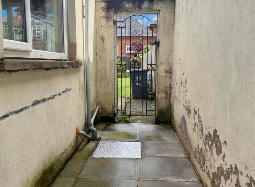38 Willowholme Drive, Belfast, BT6 8PB