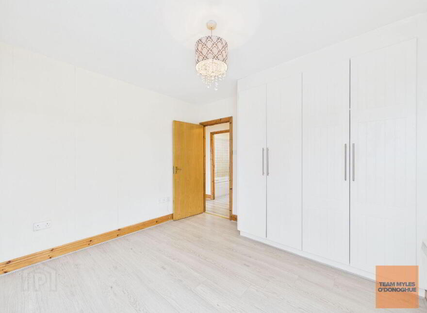 Apartment E, 25 Fernleigh Drive, Carpenterstown, Carpenterstown, D15TX95
