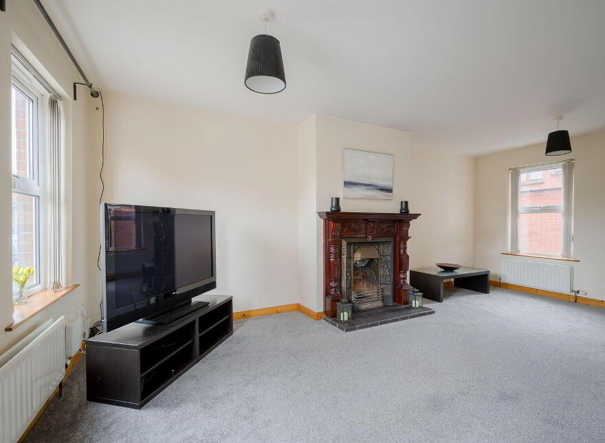1A Lisavon Parade, Belfast, BT4 1LE